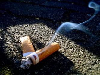 Bitucas de cigarro podem ser reaproveitadas para armazenar energia